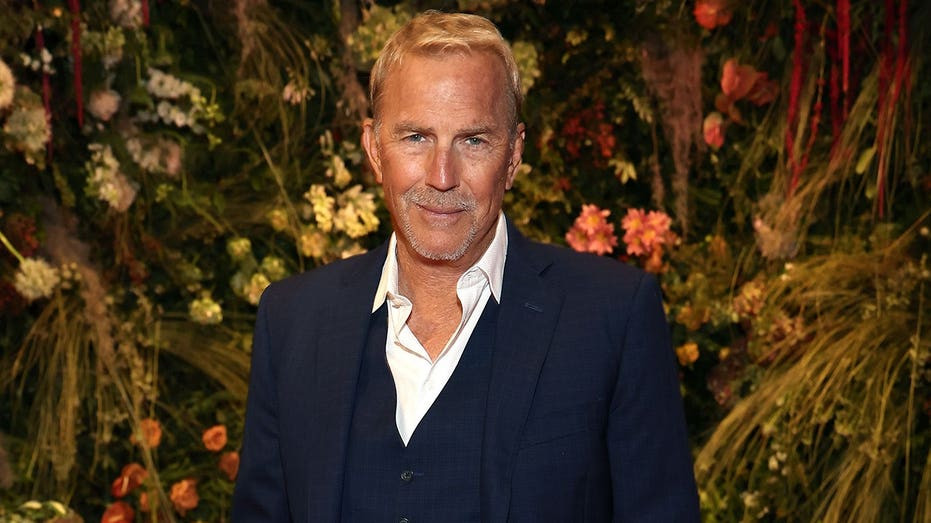 Kevin Costner sparks romance rumors after grocery run with lifestyle coach